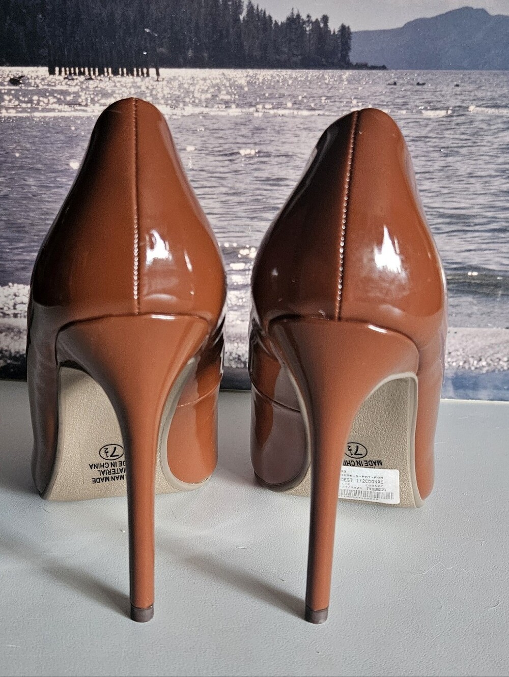 Derek Heart Patent Leather Heels - Picture 4 of 9